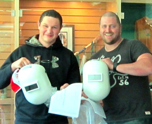 Michael Franklin and Alex
Bellaras-Soto were presented with welding
helmets in recognition of their achievement
of the highest marks in the program.